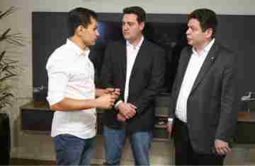 Ratinho Junior anuncia plataforma de combate a incêndios de grande altura para Cascavel